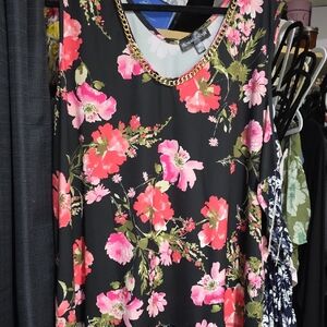Floral Chain-Trim Black Top